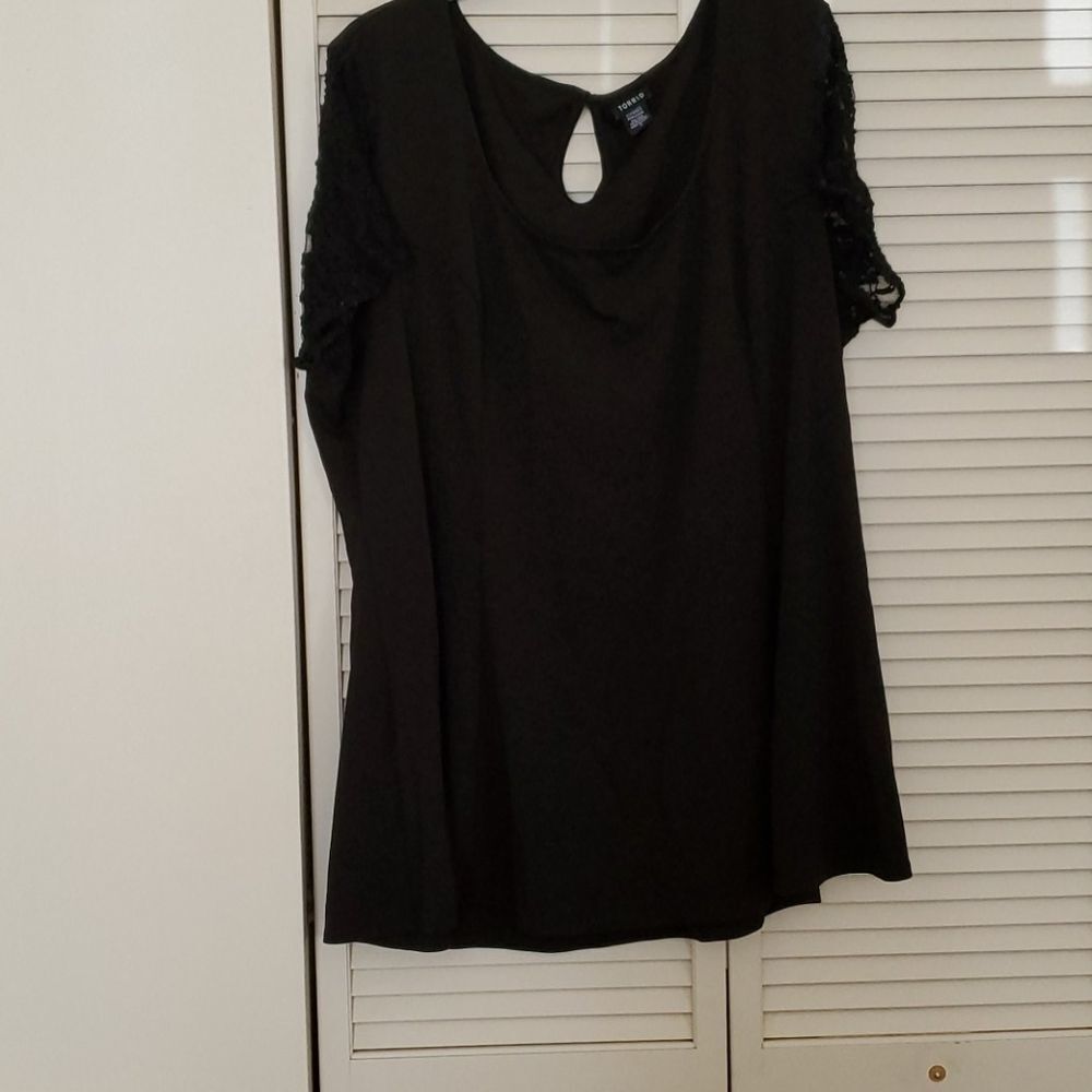 TORRID black top